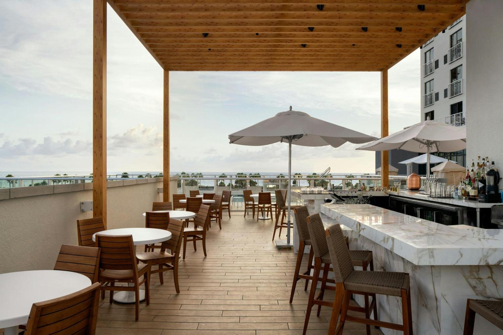 Ac Hotel By Marriott Clearwater Beach Exterior photo