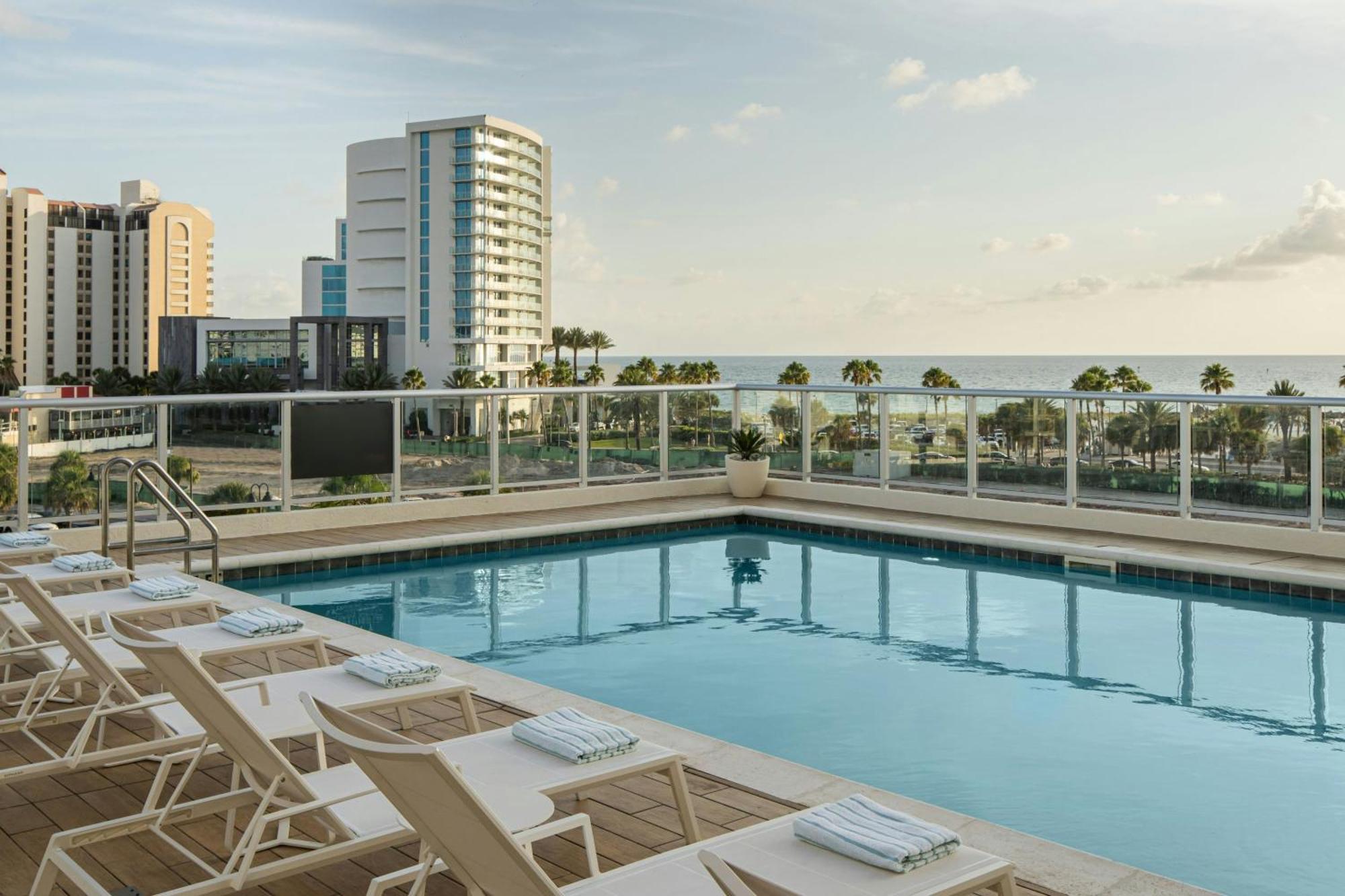 Ac Hotel By Marriott Clearwater Beach Exterior photo
