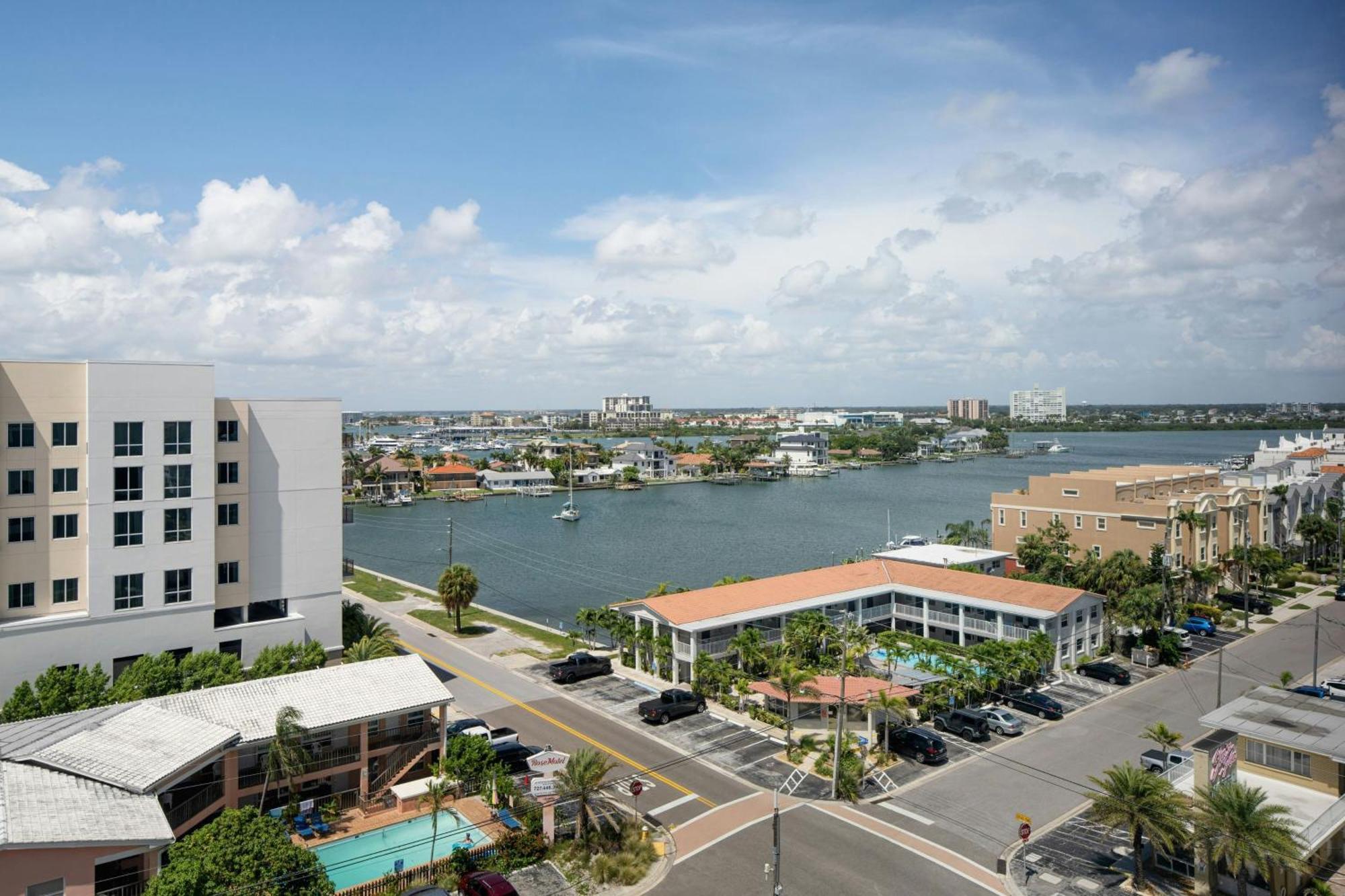 Ac Hotel By Marriott Clearwater Beach Exterior photo